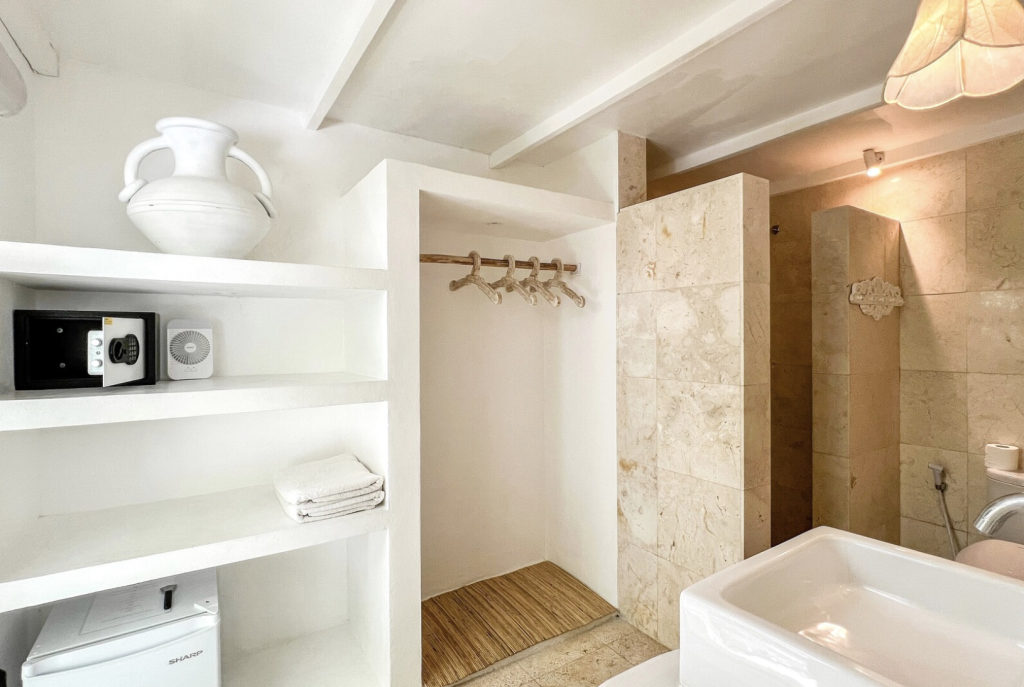 White Dream Suite 3