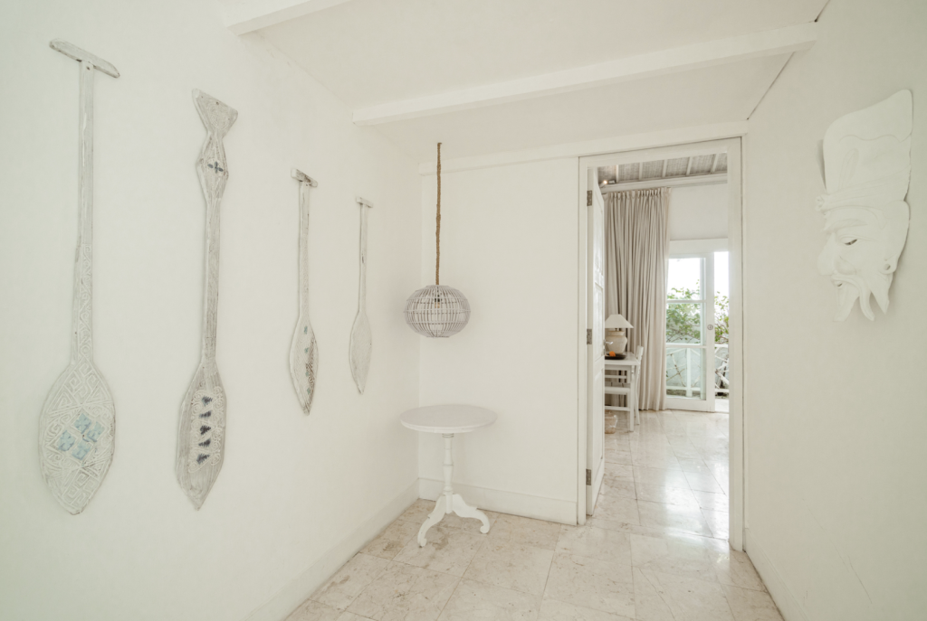 White Dream Suite 4